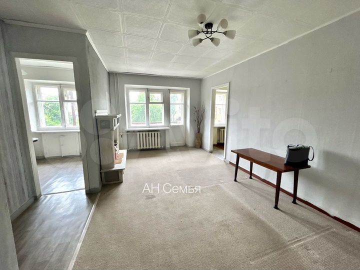 3-к. квартира, 55 м², 2/4 эт.