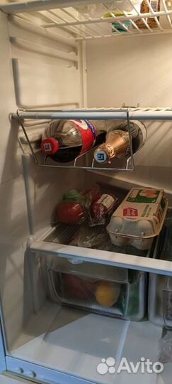 Полка держатель для бутылок в холодильник