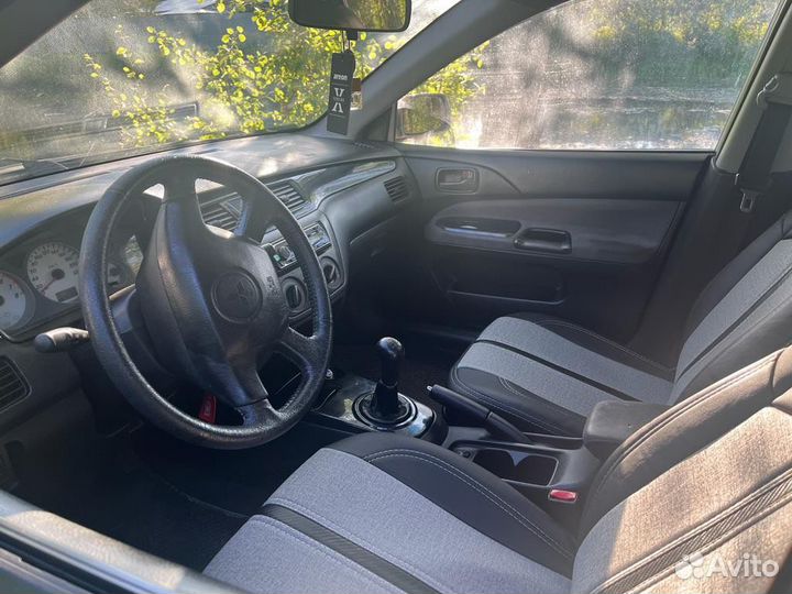 Mitsubishi Lancer 1.6 МТ, 2004, 555 555 км