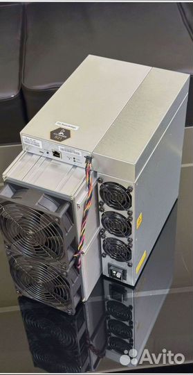 Antminer S21 200T Новый