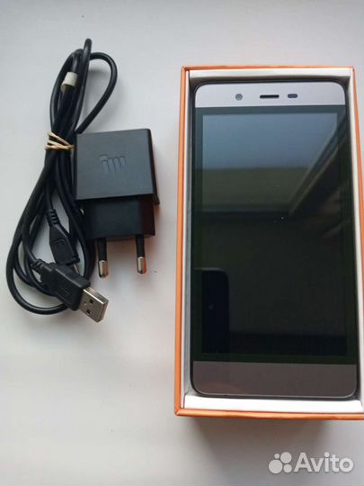 Micromax Q4101, 8 ГБ