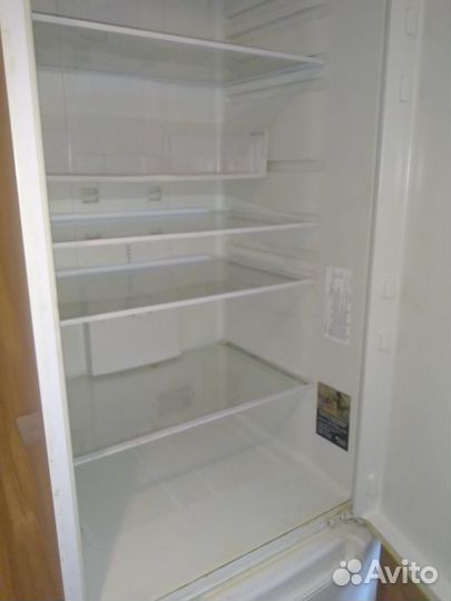 Hotpoint Ariston холодильник