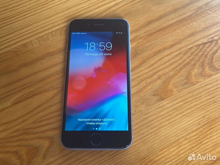Телефон iPhone 6