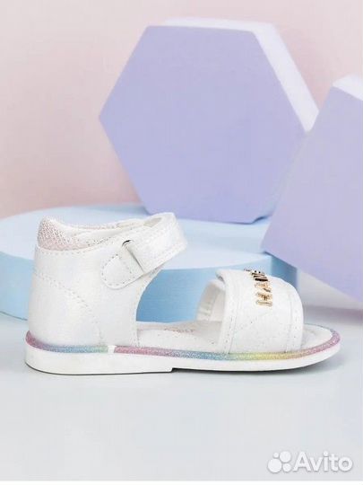 Сандалии в садик новые 26
