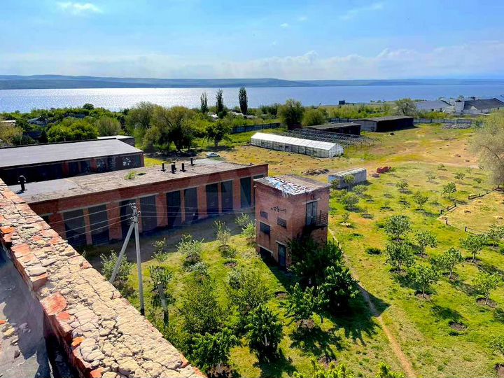 Производство, 8878 м²