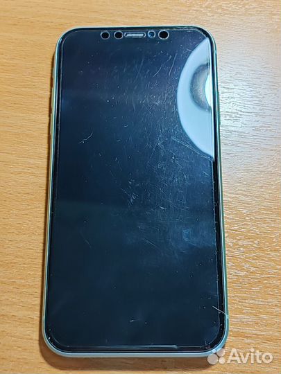 Телефон iPhone 11 64gb