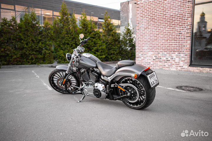 Harley-davidson fxsb breakout