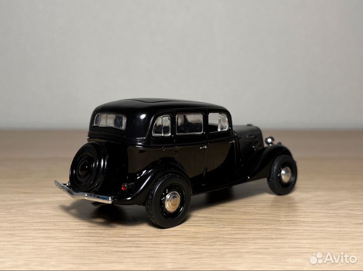 Модель Газ м-1 ретро 1:43