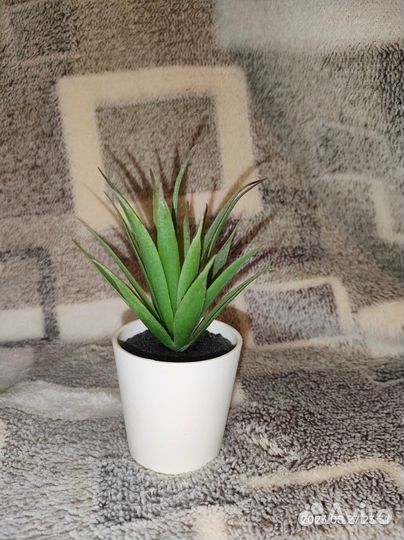 Искусственное растение из икеа