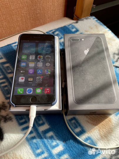 iPhone 8 plus 64gb