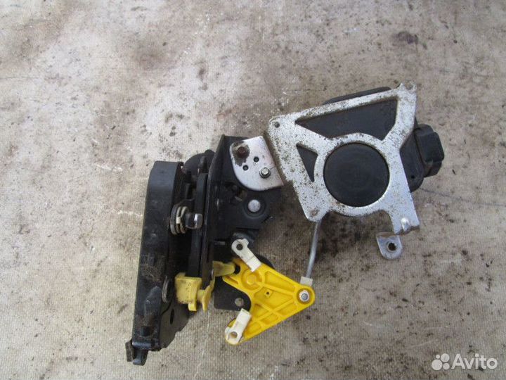 Замок двери задней левой Kia RIO 2005-2011 (5 конт