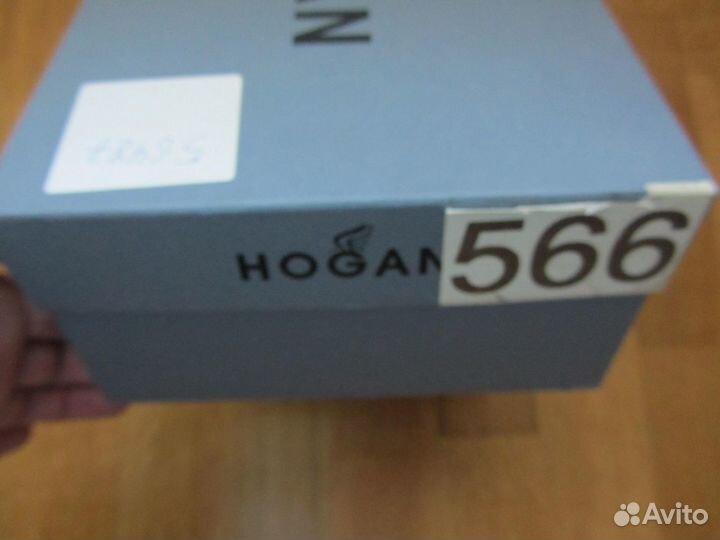 Новая коробка Hogan оригинал из цума 31 * 20 *10