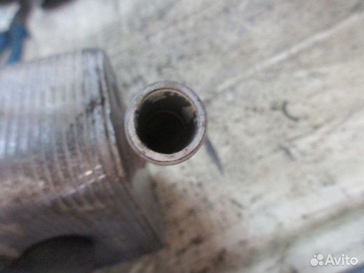 Радиатор масляный VW Passat B6 2005-2010