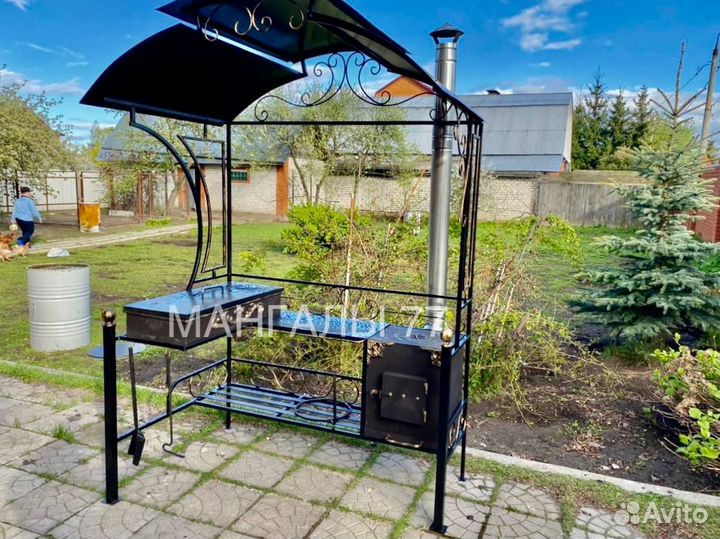 Мангал с крышей