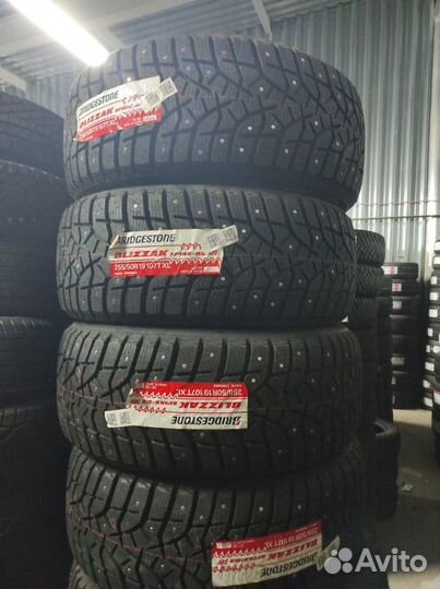 Bridgestone Blizzak Spike-02 SUV 255/50 R19 107T