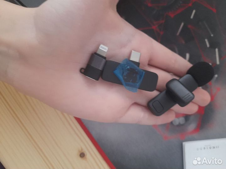 Петличный микрофон беспроводной