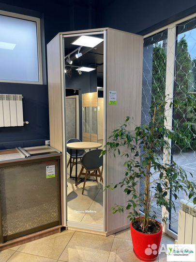 Угловой шкаф