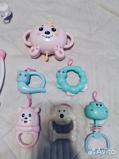 Музыкальный мобиль на кроватку