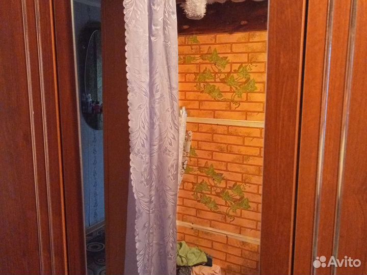 Продается плательный шкаф, трехстворчатая