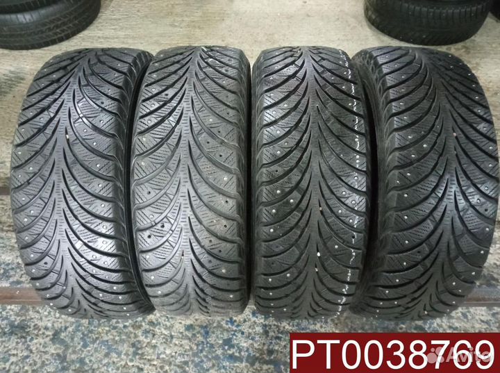 Sava Eskimo Stud 215/60 R16 98H