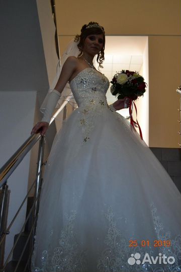 Свадебное платье