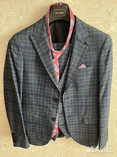 Мужской костюм тройка