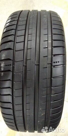 Michelin Pilot Sport 5 245/35 R20 и 255/35 R20 97Y