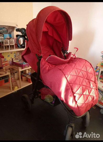 Прогулочная коляска