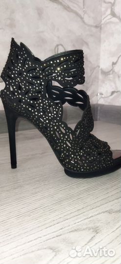 Bcbgmaxazria новые, оригинальные босоножки