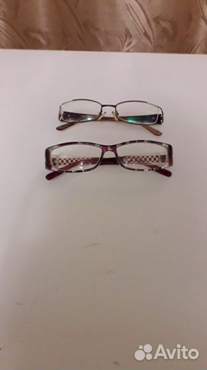 Очки разные, оправы, футляр