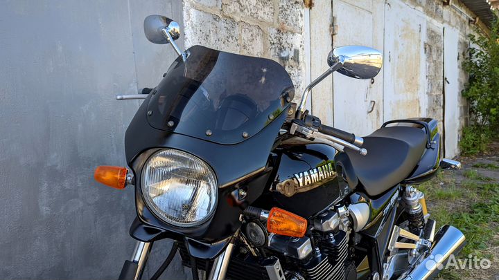 Yamaha XJR1300