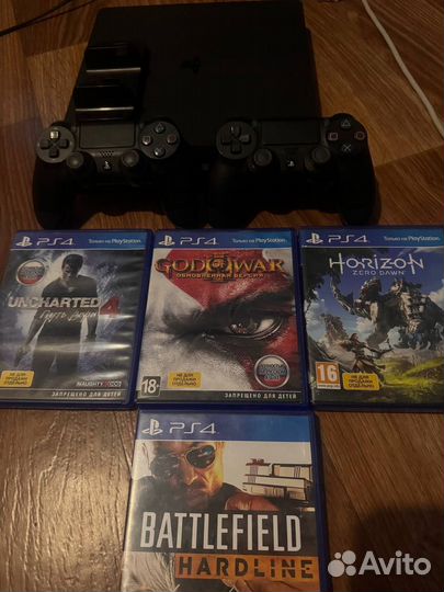 Sony playstation 4 slim