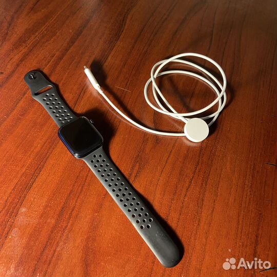 Часы Apple Watch SE 44 (2-го поколения) оригинал