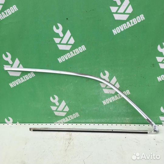 Накладка стекла заднего правого