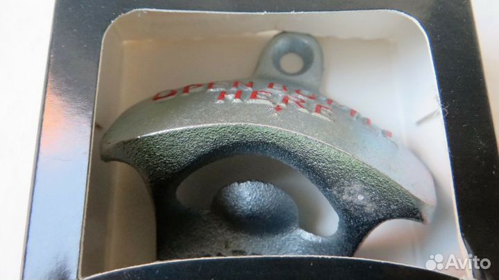 Настенная открывалка для бутылок