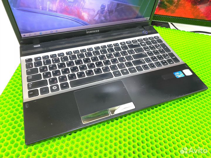Ноутбук Samsung Core i3/8Gb/SSD/GeForce GT 520MX