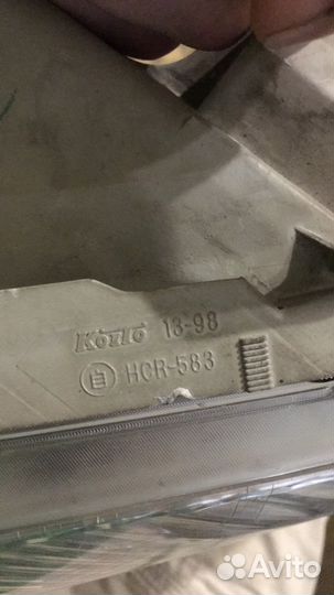 Фары на Toyota Corolla Axio