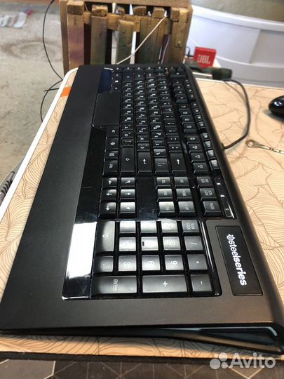 Геймерская клавиатура SteelSeries Apex RAW