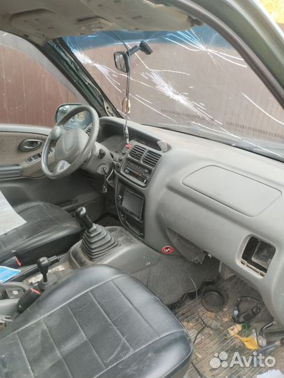 Разбор на запчасти Suzuki grand vitara 2.5 МКПП