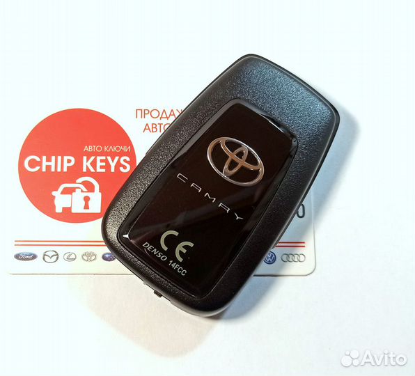 Ключ Toyota Camry V70 / Тойота Камри. Оригинальный