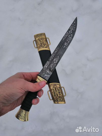 Нож пластун из дамаска