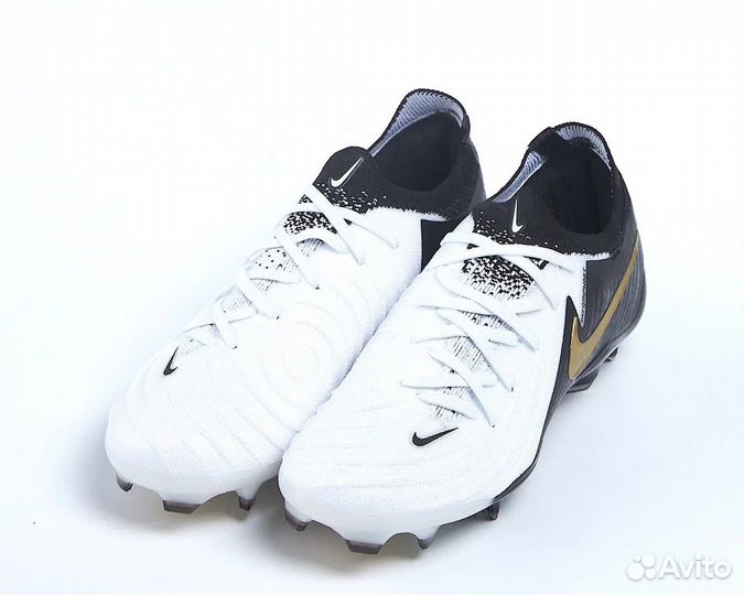 Бутсы Nike Phantom Luna FG