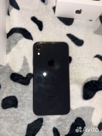 iPhone Xr, 64 ГБ