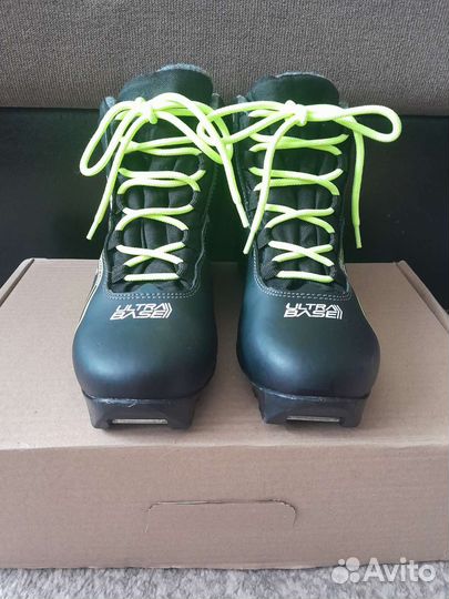 Лыжные ботинки новые