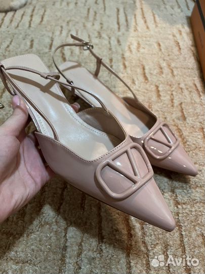 Туфли лаковые лодочки Valentino 41 размер