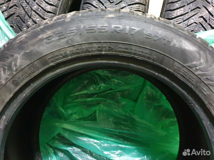 Nokian Tyres Hakkapeliitta 8 225/55 R17 97T