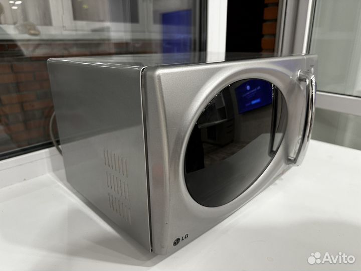 Микроволновая печь LG MS-196U