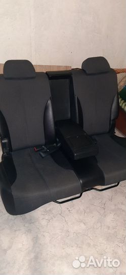 Заднее сиденье Nissan Tiida