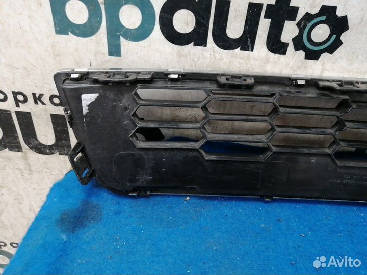 Решетка радиатора 96694760 Chevrolet Aveo II Sedan