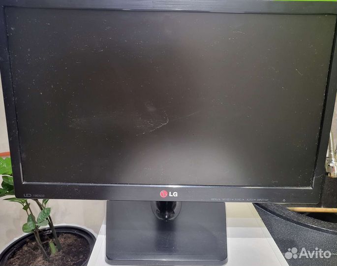 Монитор для компьютера бу LG
